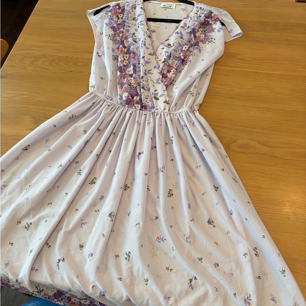 Vintage Sue Brett Floral Scallop Trim Midi Dress in Light Lavender